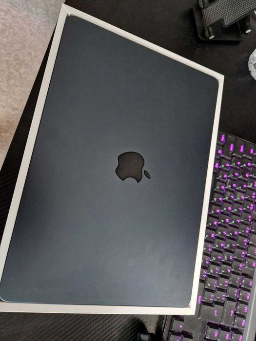MacBook Air Midnight / M2 / 8GB / 512GB / 85% Battery Health