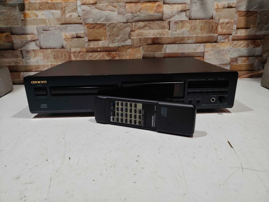 CD  Odtwarzacz Onkyo DX7211