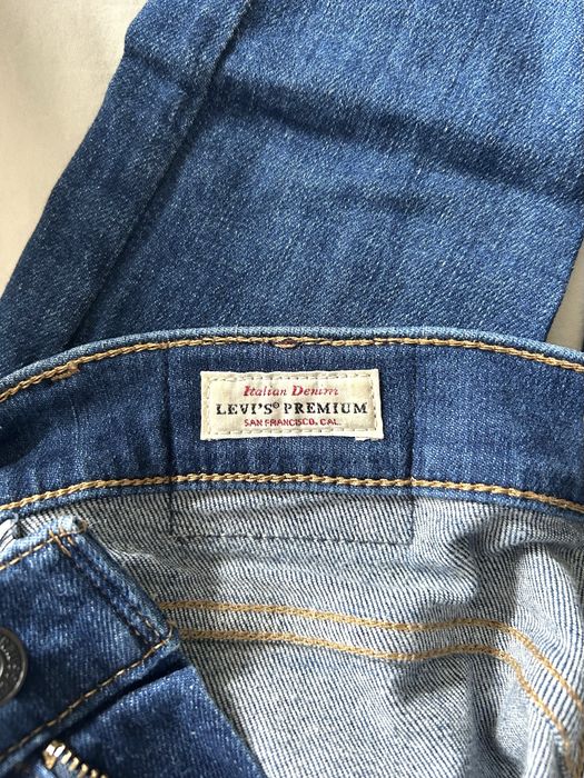 Granatowe jeansy / dżinsy Levi’s