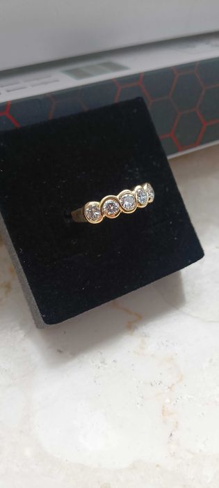 Pierścionek zaręczynowy diament naturalny 1,25ct F-G VVS 18k 5,24g