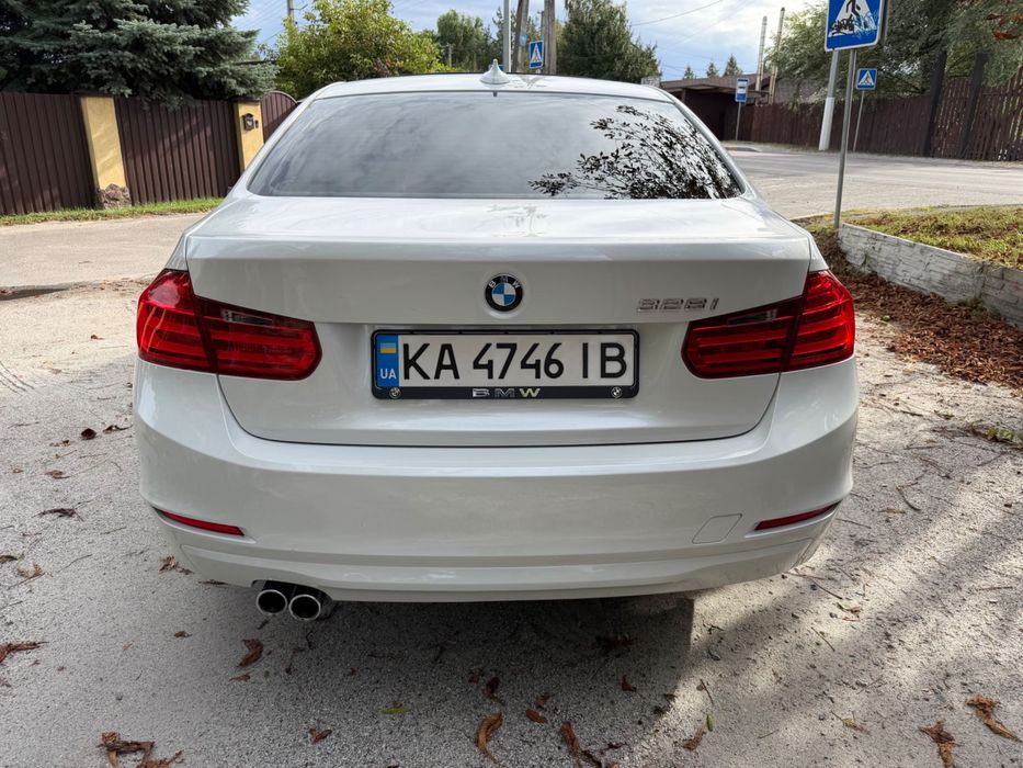 BMW 3 Series 2013 VIN WBA3C1C59DF439327 фото оголошення 8 з 24