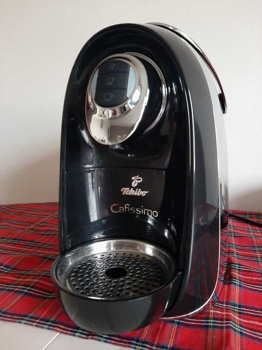 Ekspres kapsułkowy Tchibo Cafissimo + zapas kapsułek 60 szt