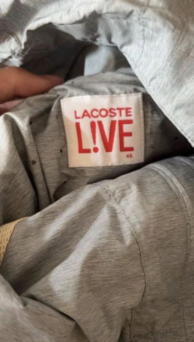 Szara kurtka / wiatrówka Lacoste z kapturem / Rozmiar S