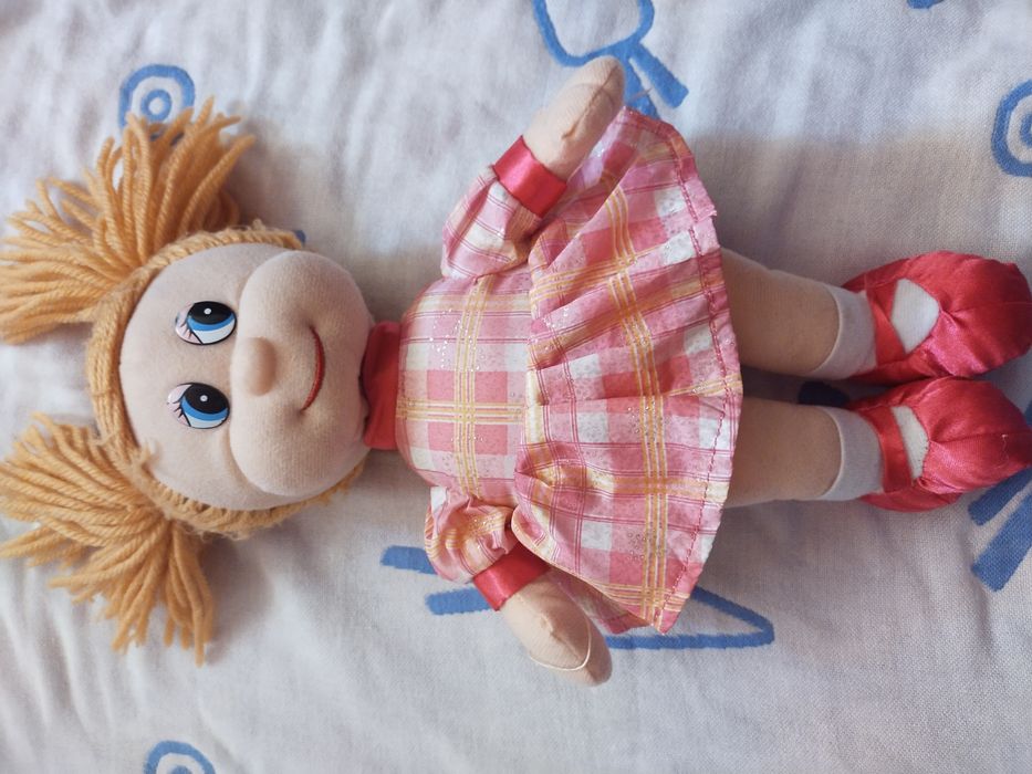 М'яка іграшка-кукла