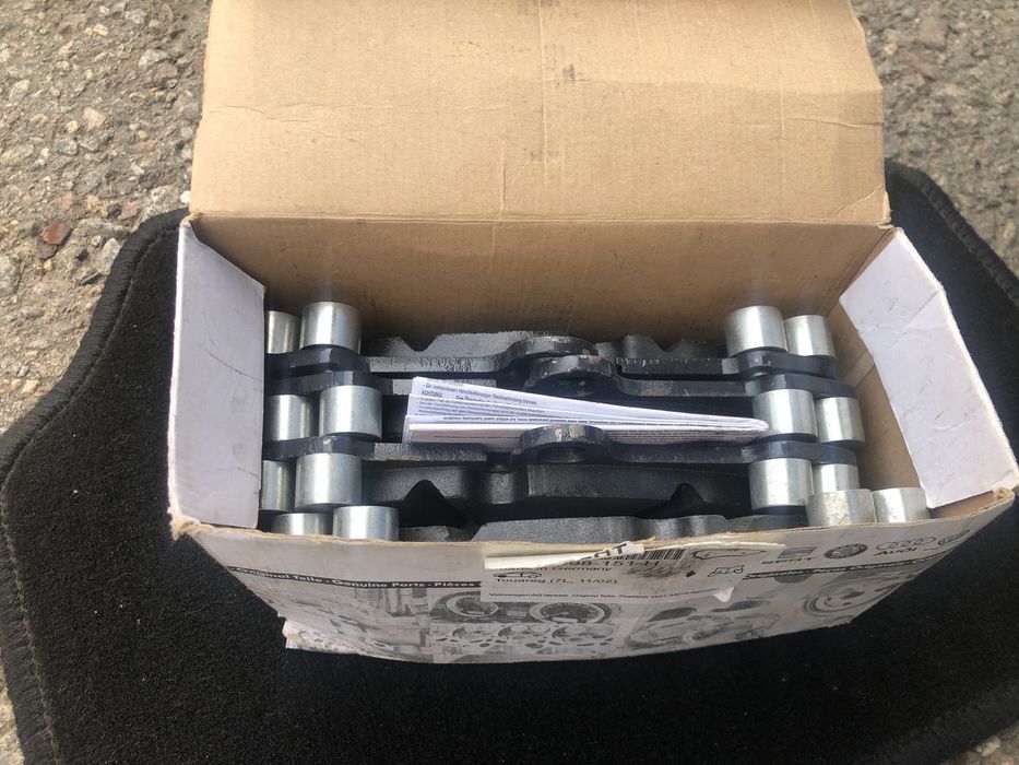 Новые передние колодки VW Touareg 7L0698161H