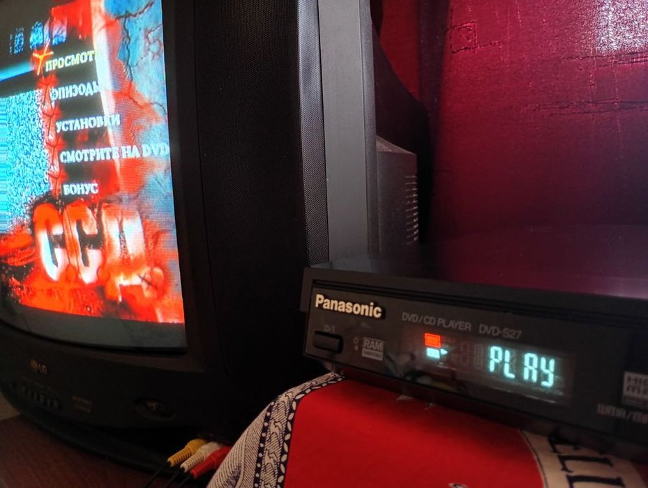 Panasonic DVD-S27
DVD-програвач.