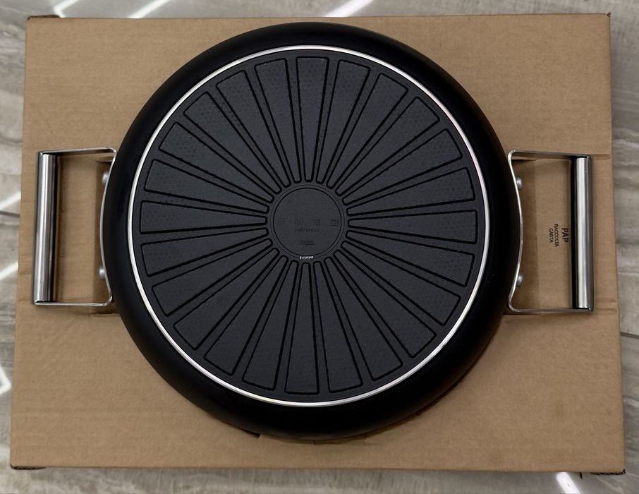 Smeg  ( Сковорода -сотейник )