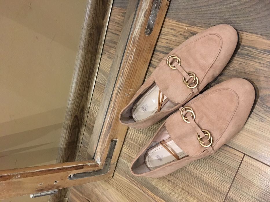 Różowe buty HM na plaskim