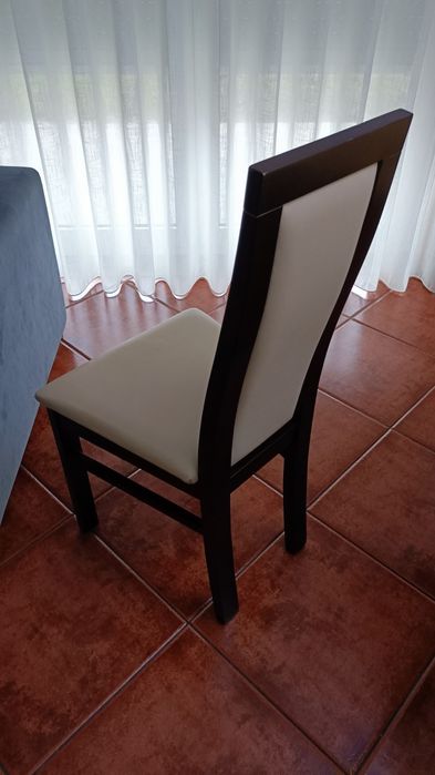 Mesa e 6 Cadeiras
