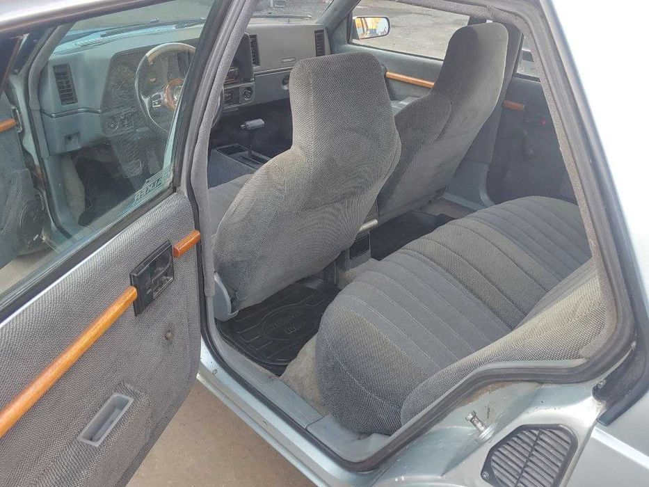 Продам Chevrolet Cavalier 2.2 автомат 1990