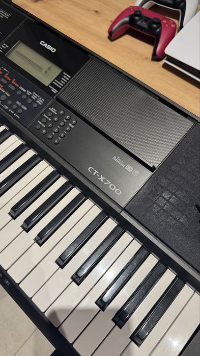 Синтезатор Casio CT-X700