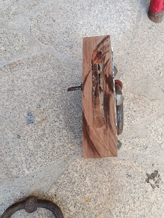 Asas de portões em ferro