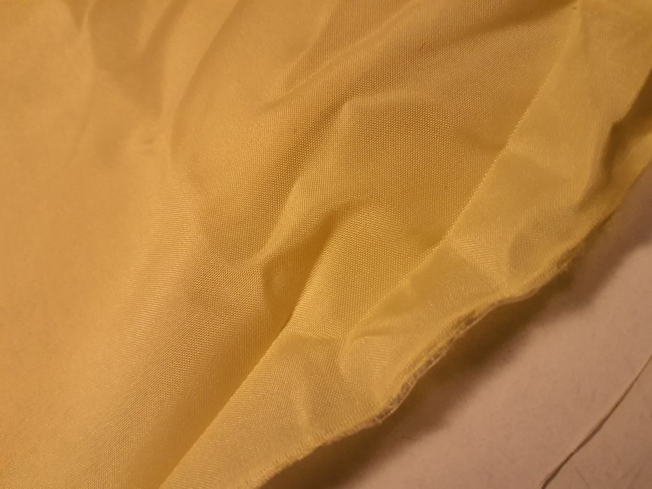 Podszewka żółta szer.150 cm.