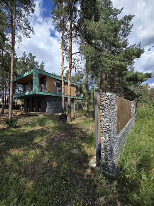 Будинок 180 м2 тераси 40 м2 
ділянка 14 соток у соснах 
с. Романків 11 км Київ поруч Підгірці Ходосівка Лісники Нові Безрадичі