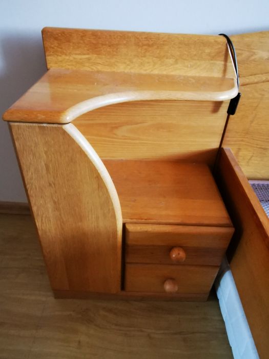 Łóżko sypialniane