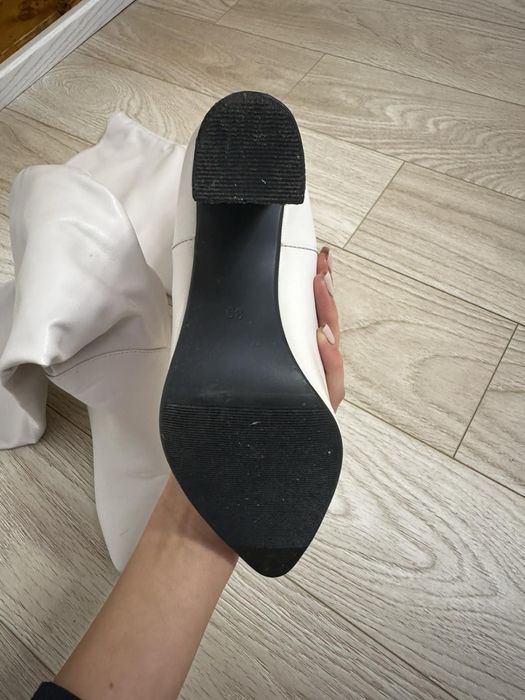 Чоботи жіночі