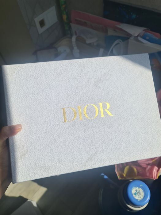 коробки от обуви dior