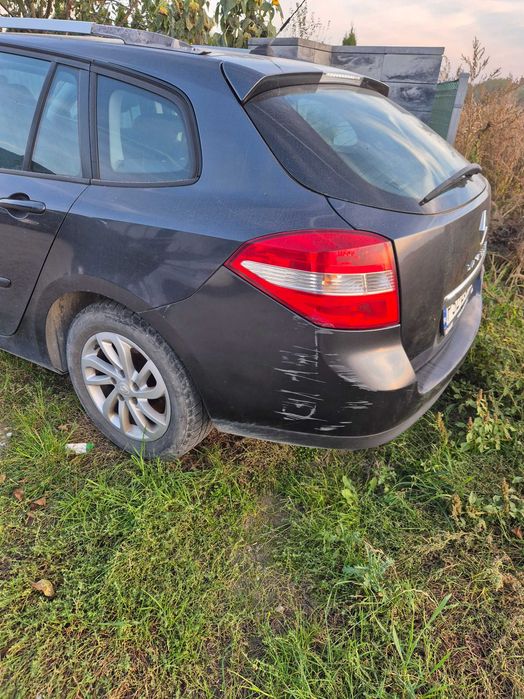 Renault laguna. Rezerwacja