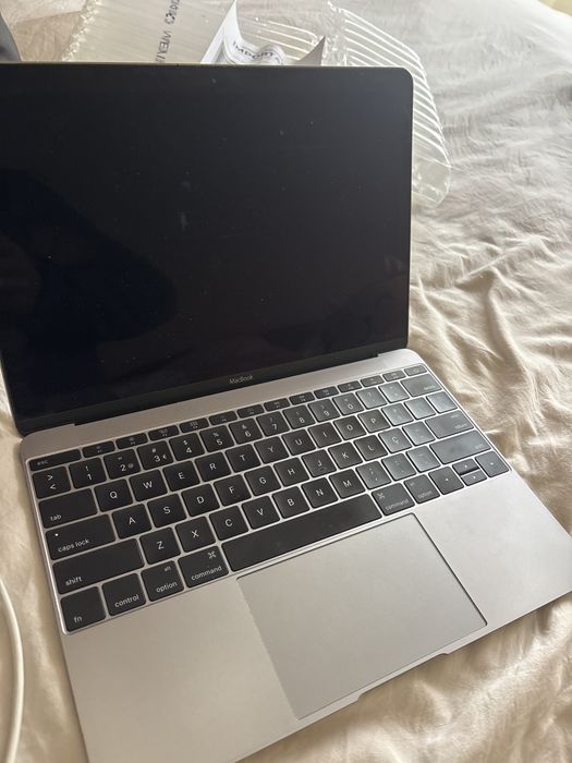 MacBook Retina 12” Early 2016 – 8GB RAM