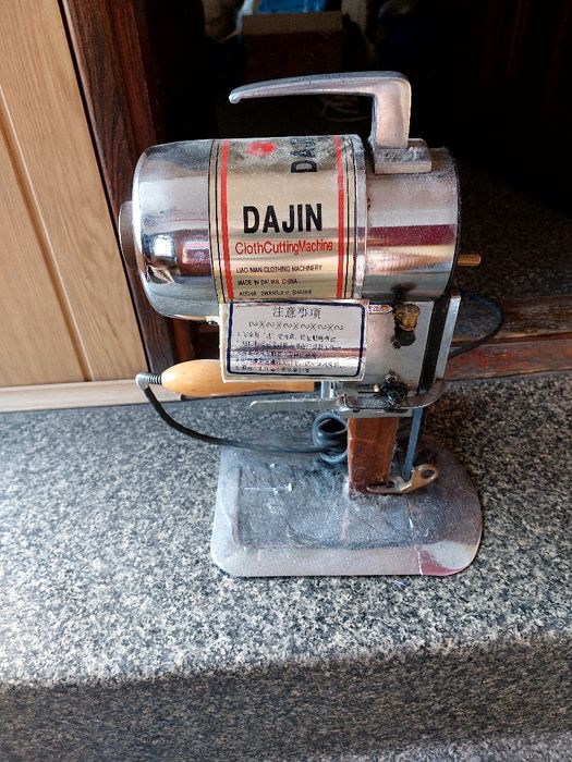 Профессиональный раскройный нож