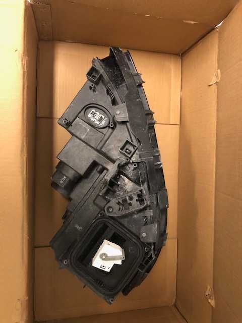 Otica Farol Esquerdo Mercedes GLA Led