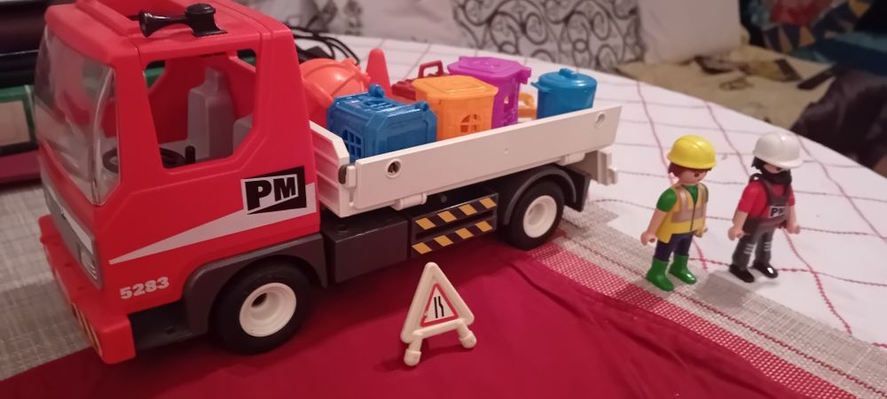 Various Playmobil Sets64284872867587124