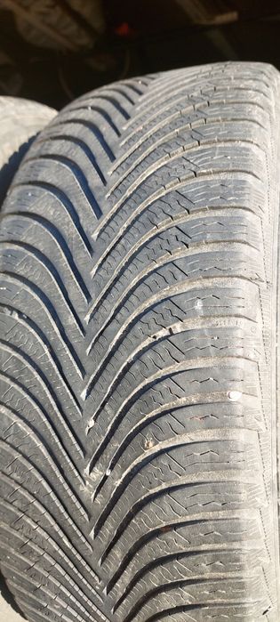Opony zimowe 225x55x17  2 sztuki michelin alpin 5 zimówki