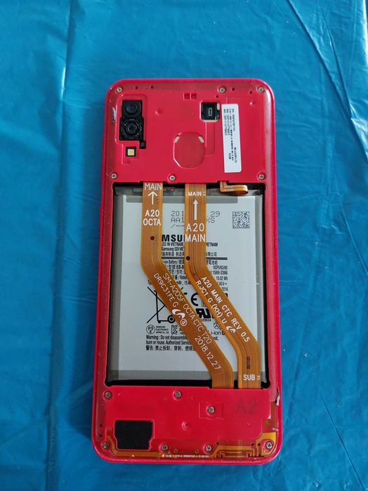 Продам Samsung  А20 смартфон, телефон.