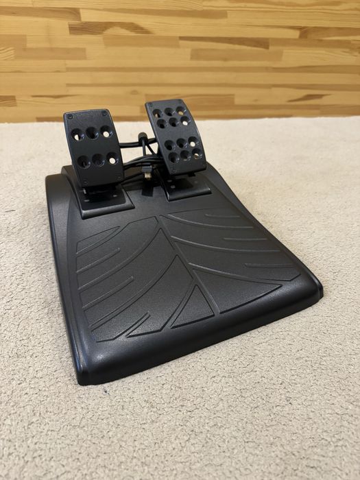 Хороший стан. Ігровий комплект  Logitech Driving Force GT