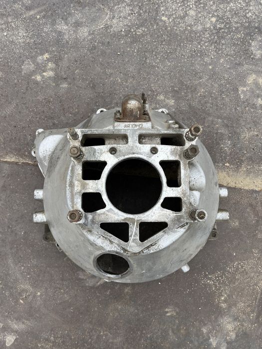 Кожух сцепления и переходная плита Газ 3309