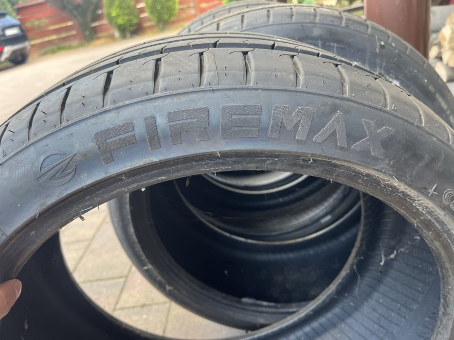 Opony firemax  235/40/19