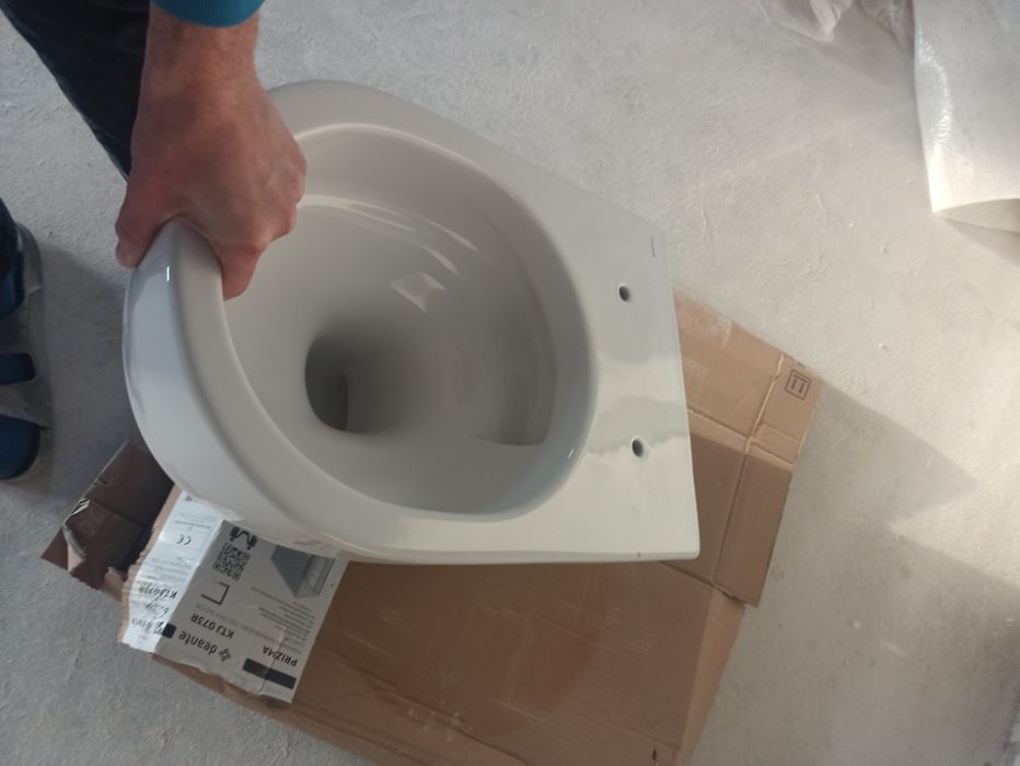 Miska WC podwieszana Cersanit Zen Pro Obal Vortex, tyci defekt