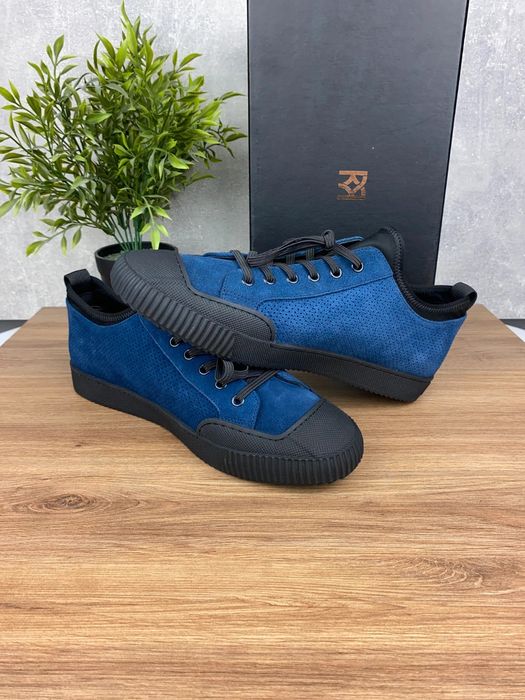 Buty Kazar Savo r. 42 - granatowe zamszowe sneakersy