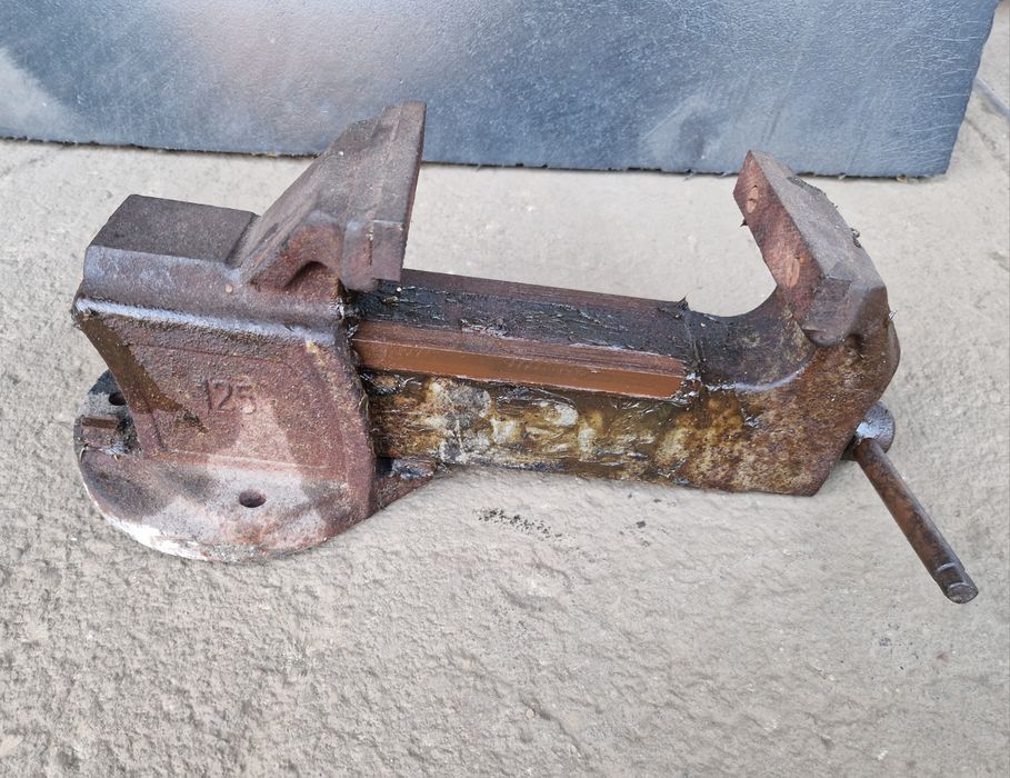 Solidne imadło – 15,3 kg