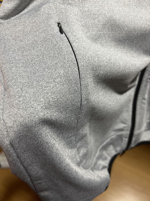 Nike Tech Fleece Cinza