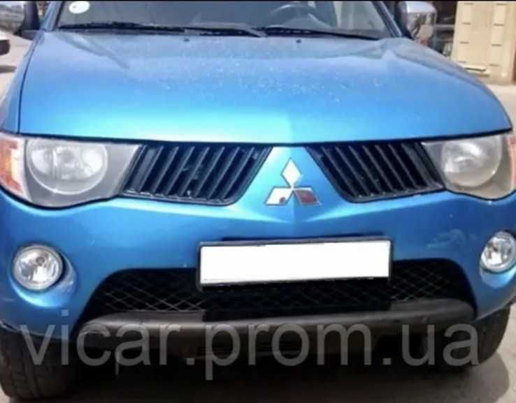 Противотуманные фары Mitsubishi L200