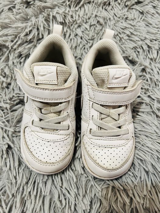 Buty sportowe adidasy rzep Nike Court Borough Łów białe rozmiar 25
