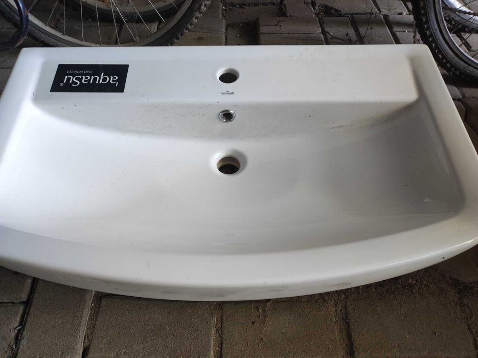 Umywalka ceramiczna