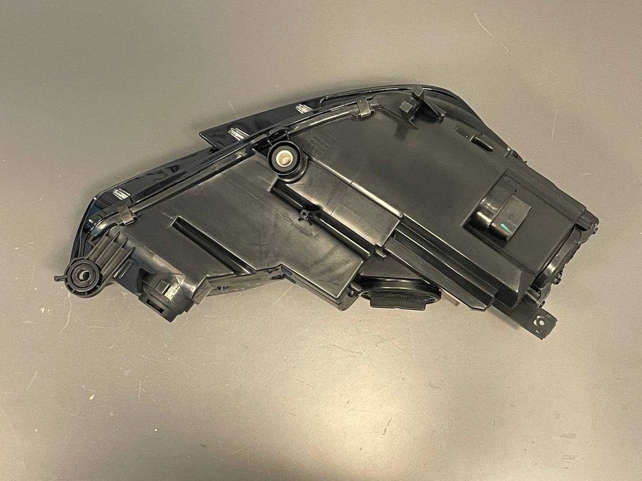 Prawa Lewa Lampa Reflektor Audi A4 B9 Przed Lift Bi-Xenon