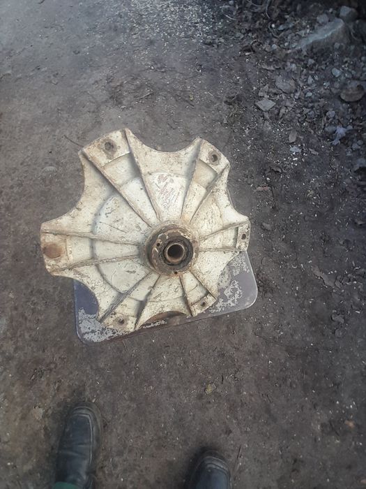 Ступиці моторолера Вятка