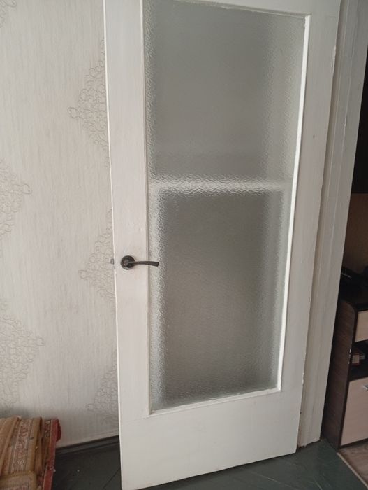 Продам дерев'яні двері