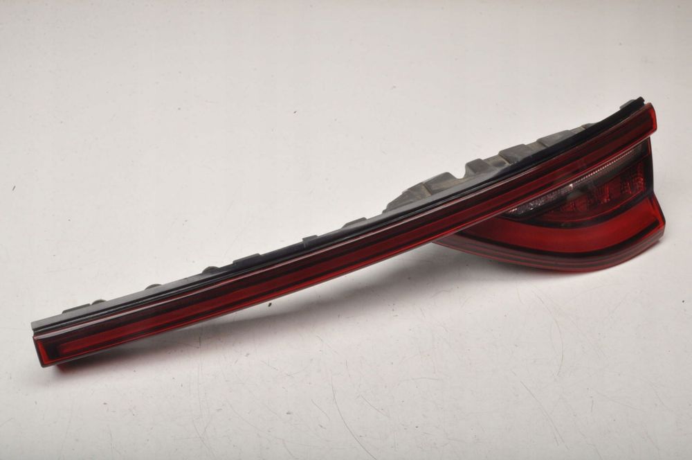 KIA PRO CEED III LAMPA PRAWA TYLNA PRAWY TYŁ J7924-24300  J7924-24110 2023