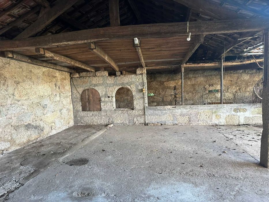 Quinta rústica 578m²,  Negreiros Barcelos (lote2400m2 de construção)