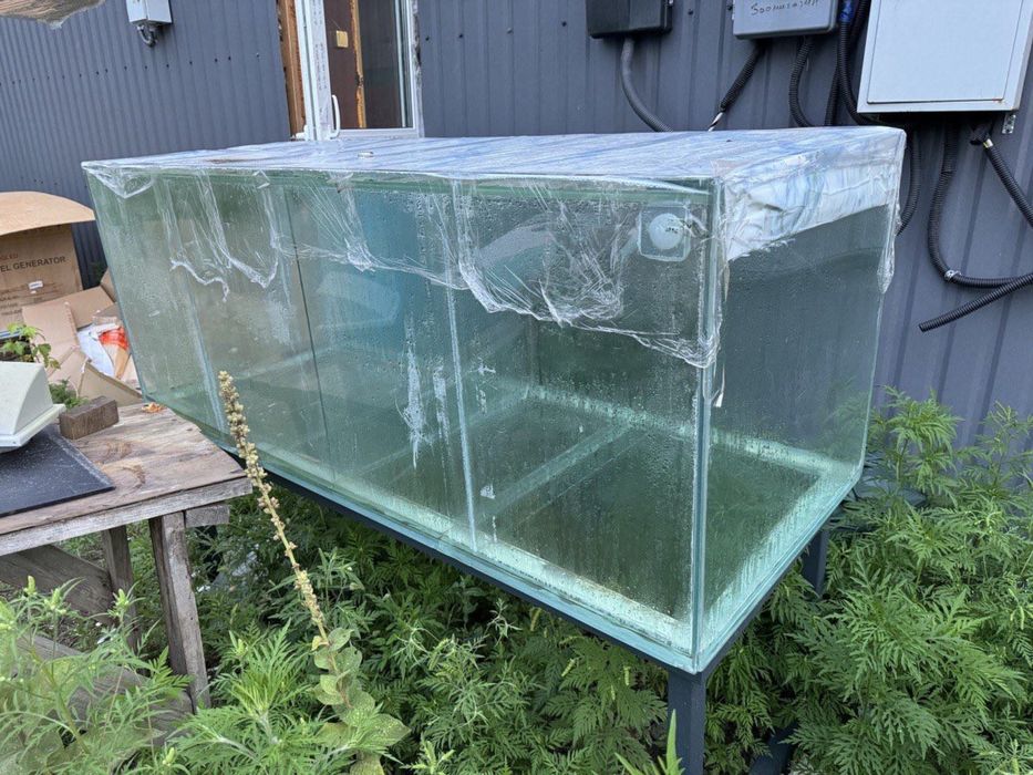 Продаж акваріум бу на 500 л