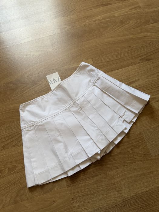 Нова тенісна спідниця Zara