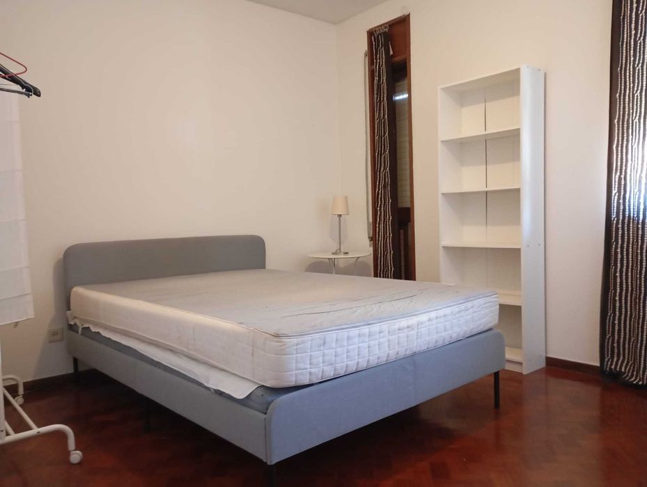 Arrendamento de apartamento T5, no Porto