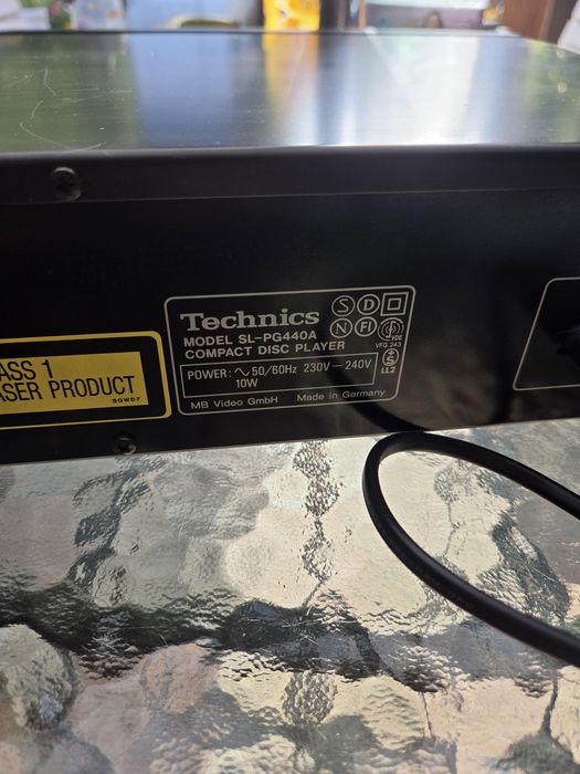 Odtwarzacz CD Technics sl pg440a