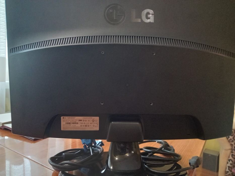Монітор LG для компютера