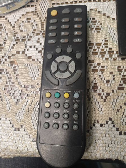 Sprzedam pilota widocznego na zdjęciu 15 zl