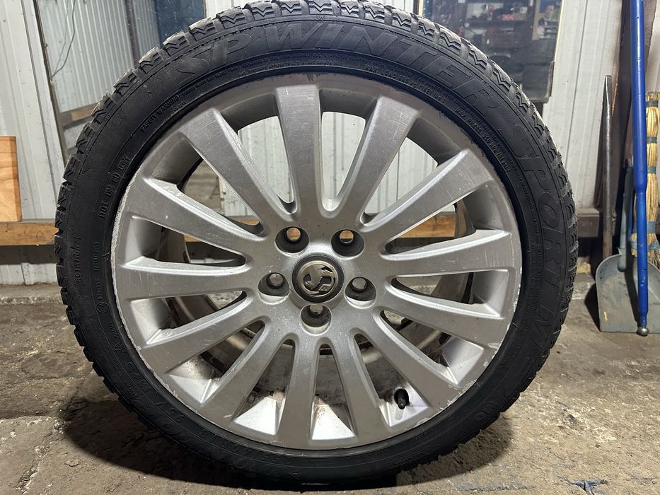 255/40R18 Opel Insignia